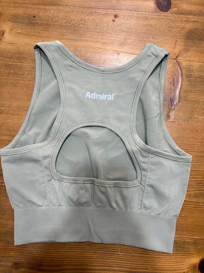 Kolsuz Yüksek Yakalı Bej Kadın Atlet - Görsel 2