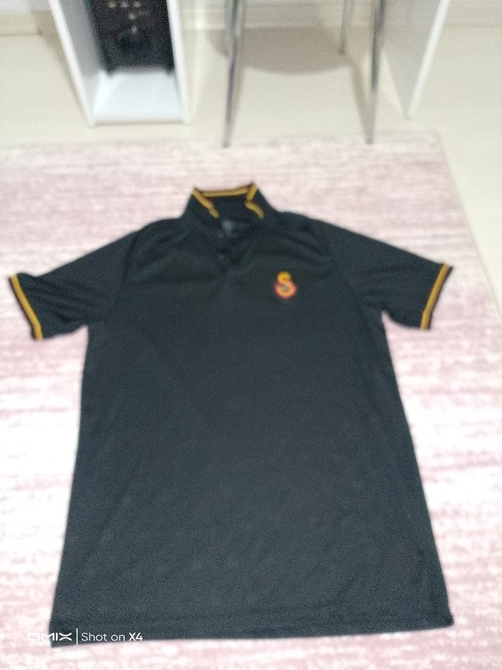 Siyah Baskılı Kısa Kollu Polo Tişört - Görsel 2