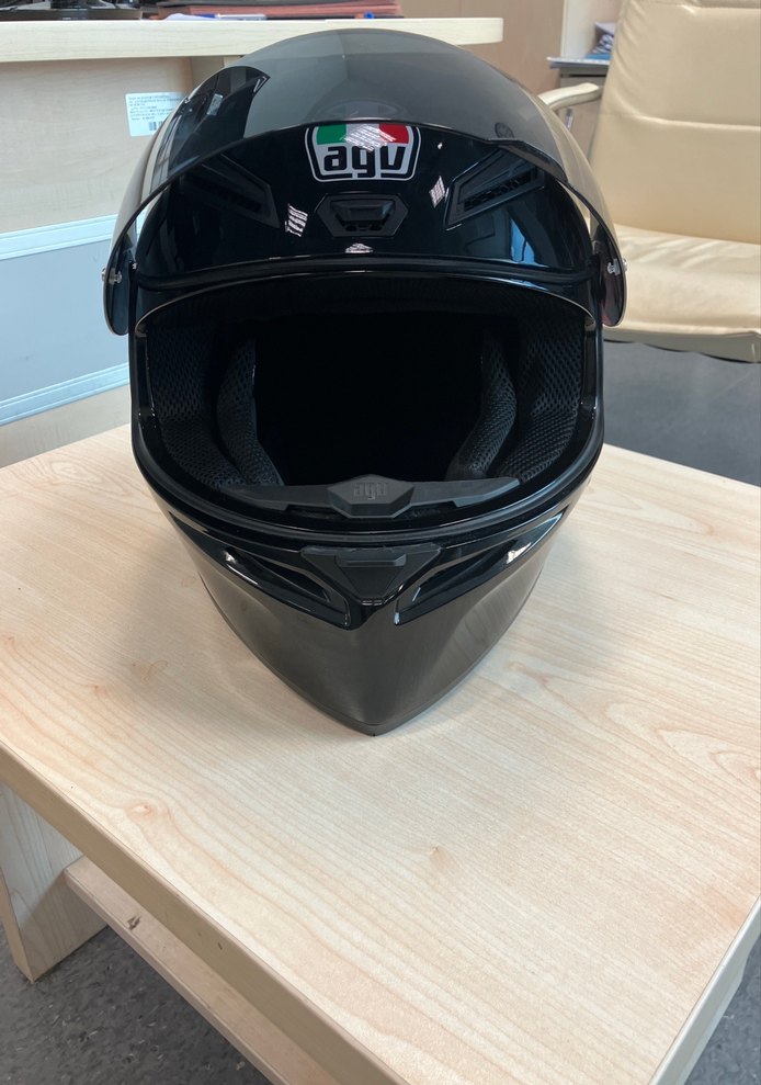 AGV K1s Parlak Siyah Cam Biker Motosiklet Kaskı - Görsel 2