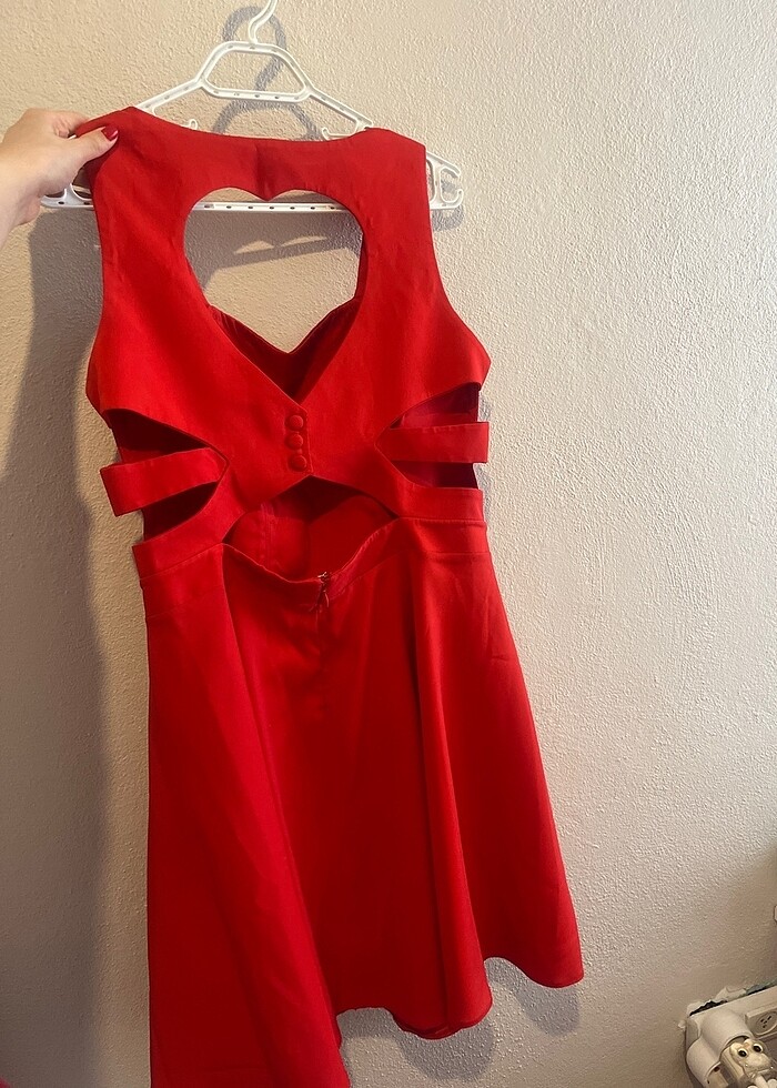 Sırt Dekolteli Abiye - Görsel 2