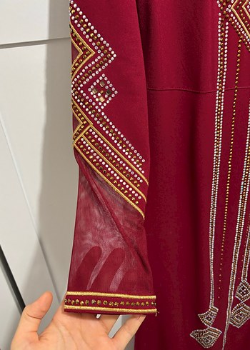 Boncuk İşlemeli Bordo Uzun Elbise - Görsel 3