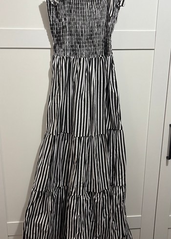 Siyah Beyaz Çizgili Uzun Askılı Elbise - Görsel 2