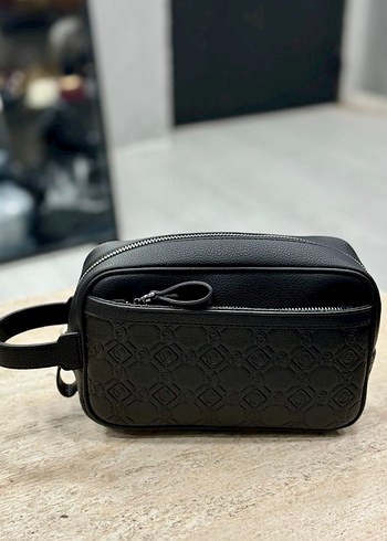 Vakko Siyah Monogramli Kompakt Canta