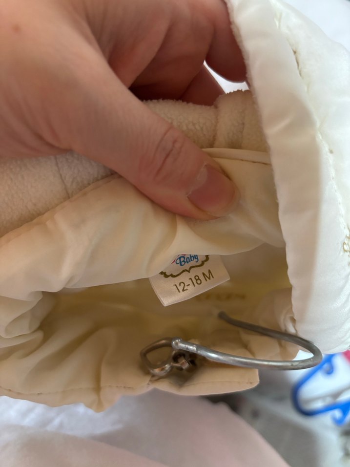 Kız Çocuk Beyaz Düğmeli Kaban - Görsel 2