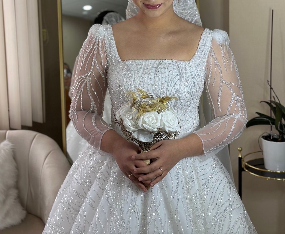 Işıltılı Uzun Kollu Prenses Gelinlik - Görsel 4