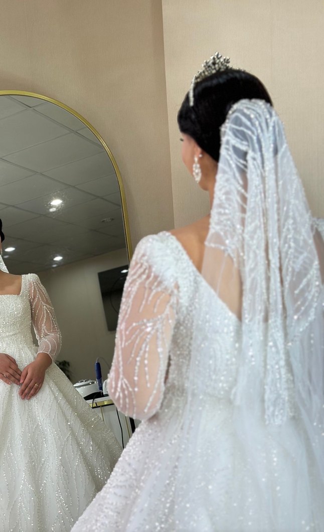 Işıltılı Uzun Kollu Prenses Gelinlik - Görsel 3