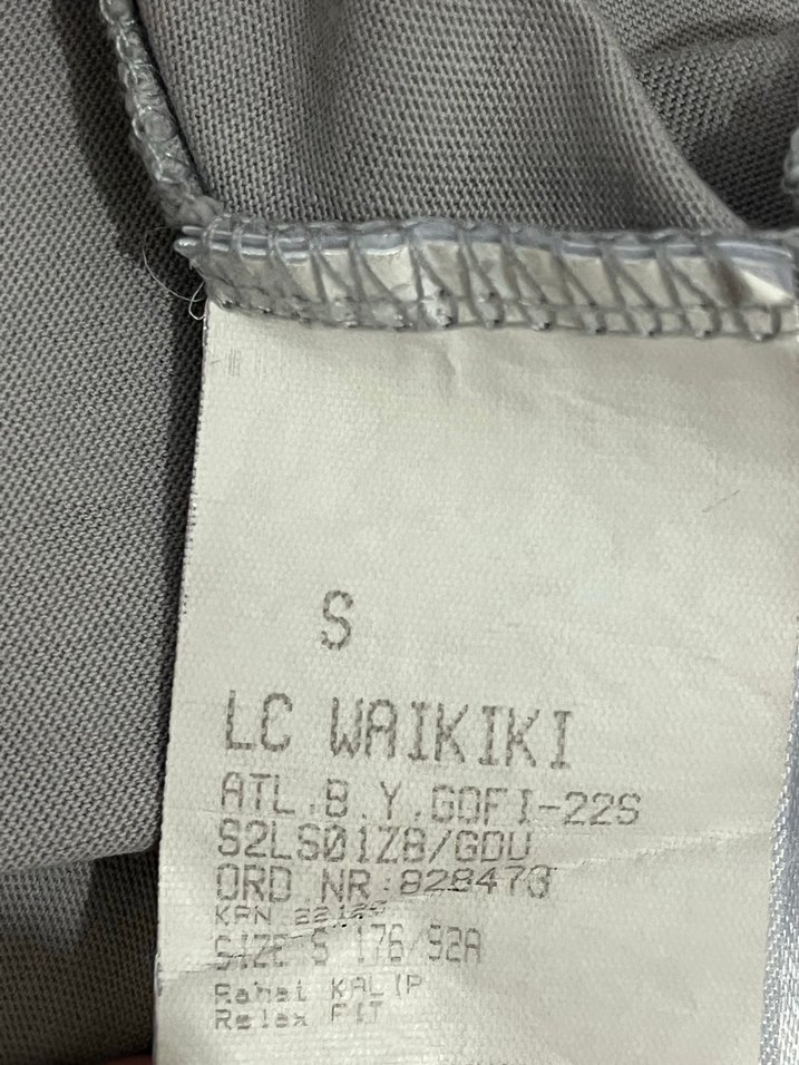 LC Waikiki marka kolsuz spor tişört - Görsel 4
