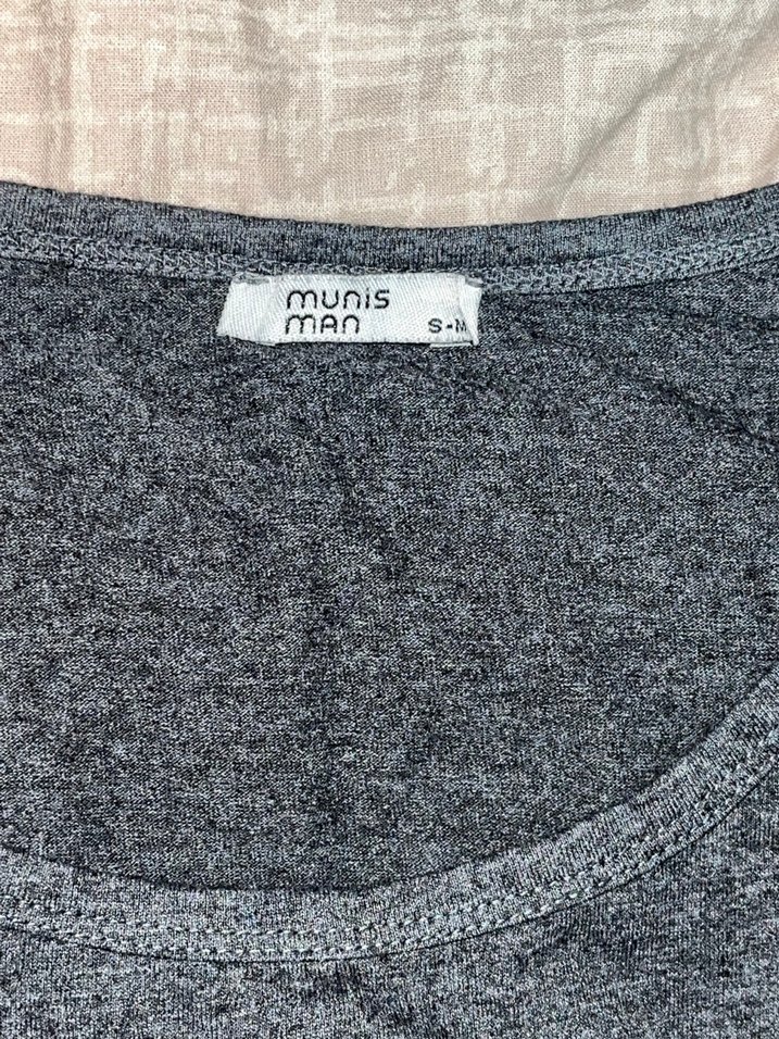 Munis Man markalı Kolsuz tişört - Görsel 3