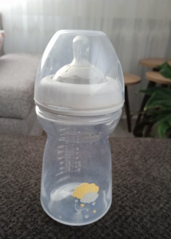 Gri Desenli Beyaz Bebek Biberonu - Görsel 3