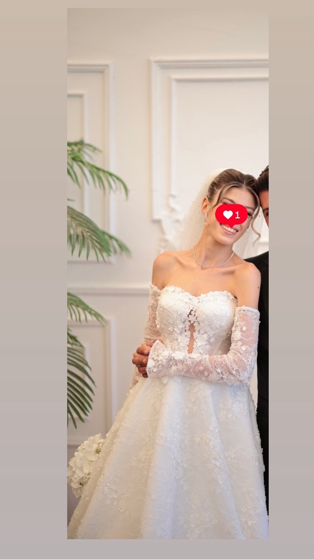 Straplez Uzun Beyaz Çiçekli Gelinlik - Görsel 2