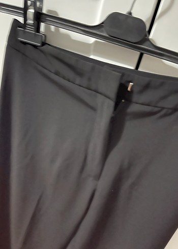 Kadın Siyah Midi Kumaş Pantolon - Görsel 2