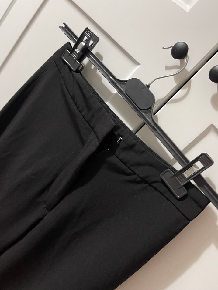 Kadın Siyah Midi Kumaş Pantolon - Görsel 3