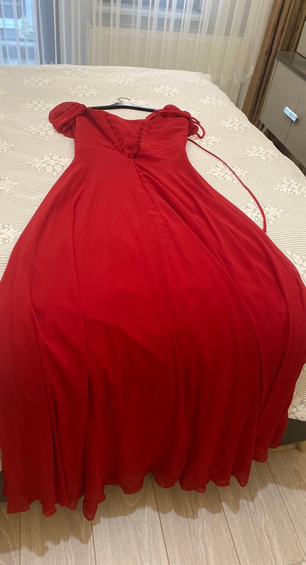 Kırmızı Drapeli Uzun Abiye Elbise - Görsel 4