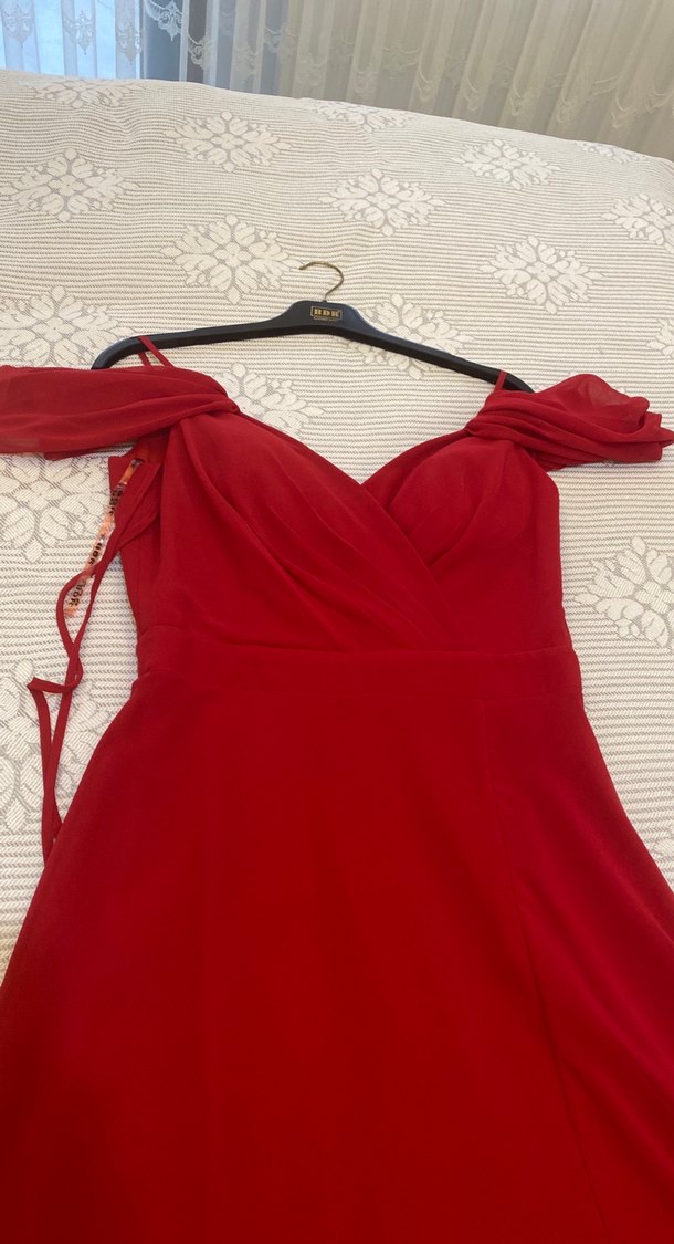 Kırmızı Drapeli Uzun Abiye Elbise - Görsel 2