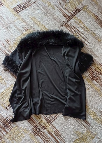 Kürk Detaylı Siyah Kadın Panço - Görsel 3