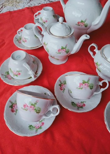 Çiçek Desenli Beyaz Porselen Çay Takımı - Görsel 5