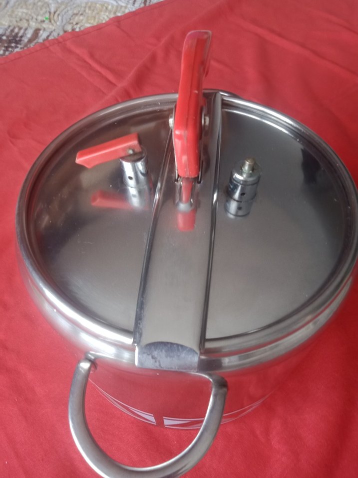 EMSAN 6 litre düdüklü tencere - Görsel 5