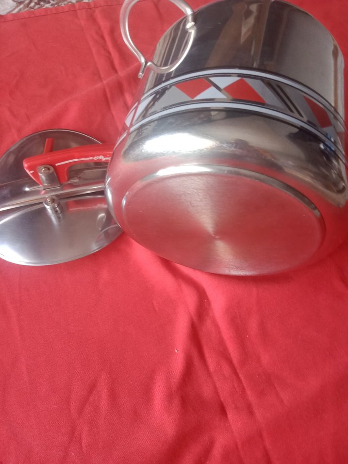 EMSAN 6 litre düdüklü tencere - Görsel 3