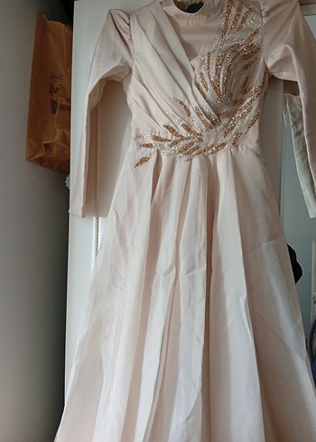 Bej İşlemeli Uzun Kollu Abiye Elbise - Görsel 2