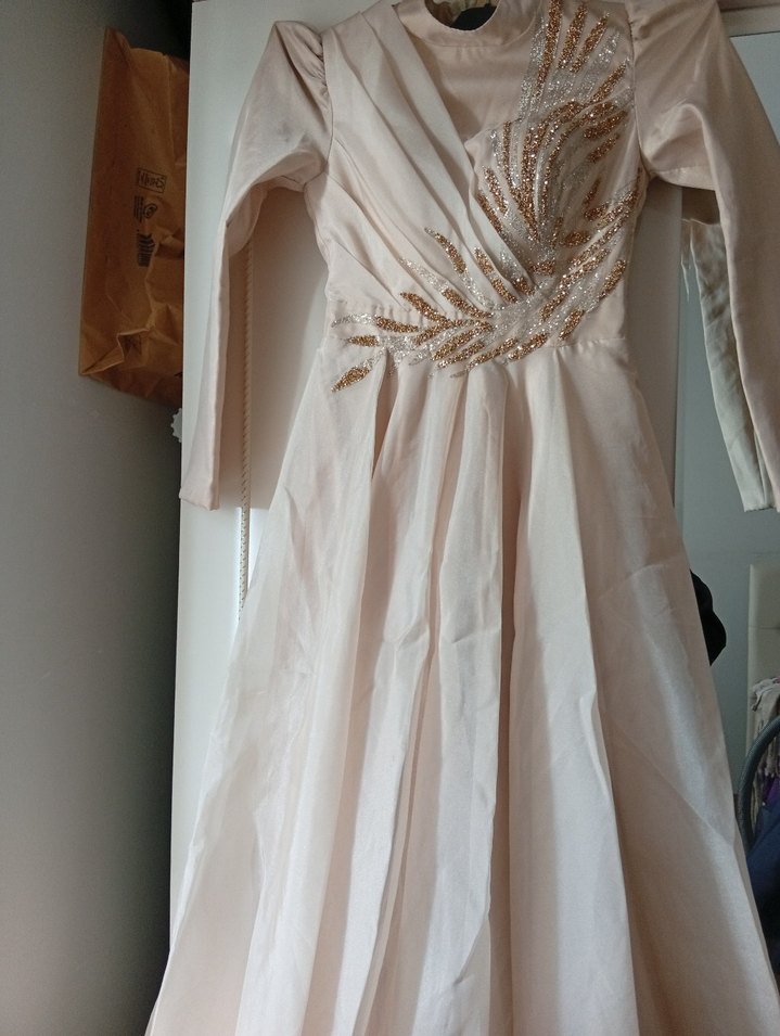 Bej İşlemeli Uzun Kollu Abiye Elbise - Görsel 2