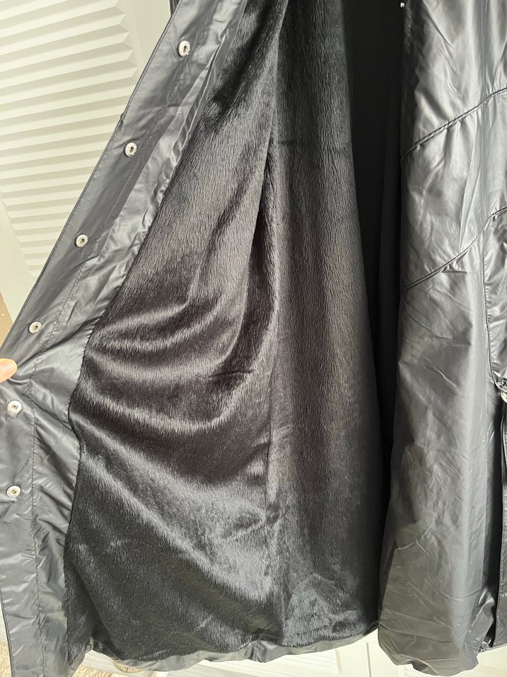 Uzun Siyah Kadın Yağmurluk Mont - Görsel 2