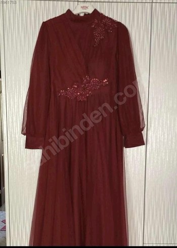 Bordo Nakışlı Uzun Kollu Tesettür Elbise - Görsel 2