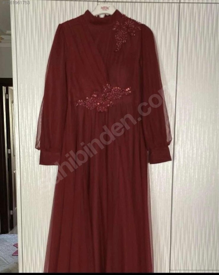 Bordo Nakışlı Uzun Kollu Tesettür Elbise - Görsel 2