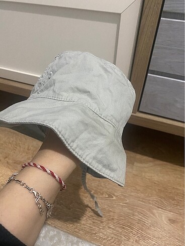 1-2 Yaş, 19 cm Beden çeşitli Renk 2 adet H&M marka çocuk bebek şapkası