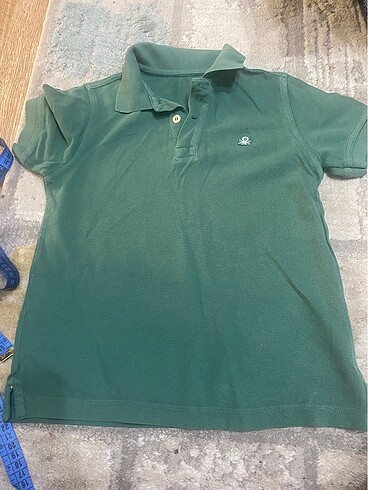 6-7 yaş benetton marka yeşil tişört