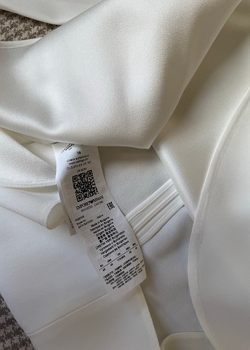 Emporio Armani Kadın Ekru Uzun Kollu Dökümlü Bluz - Görsel 4