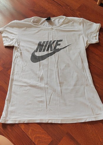 Nike Beyaz Siyah Logo Tisort