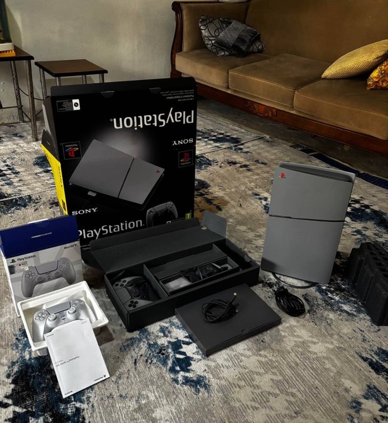 Sony PlayStation 4 Dijital Sürüm ve DualSense Kontrolcü - Görsel 5