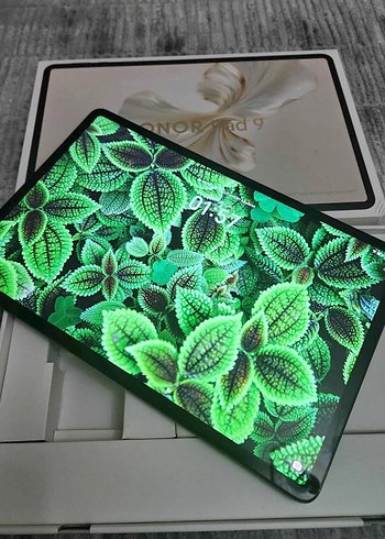 Beyaz HONOR Tablet ve Şarj Aleti - Görsel 2