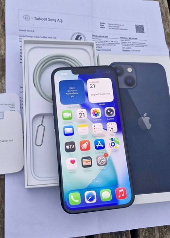 Lacivert iPhone şarj kablosu ve iPhone kutusu - Görsel 4