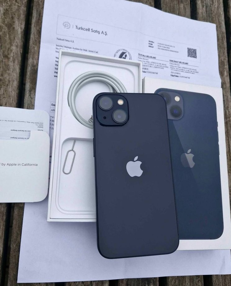 Lacivert iPhone şarj kablosu ve iPhone kutusu - Görsel 2