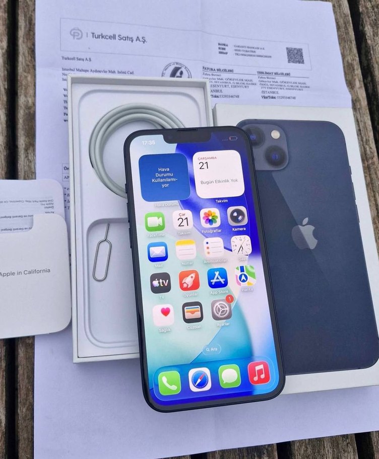 Lacivert iPhone şarj kablosu ve iPhone kutusu - Görsel 4