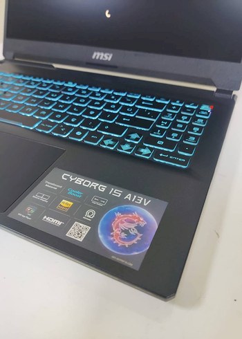 Mavi MSI Cyborg 15 Dizüstü Bilgisayar - Görsel 2