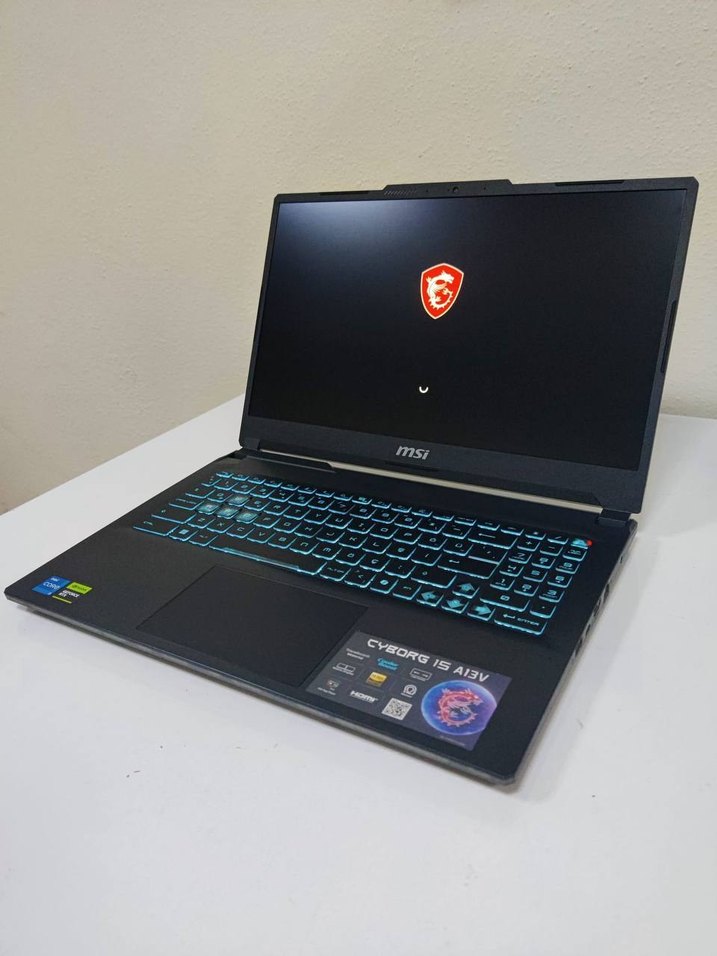 Mavi MSI Cyborg 15 Dizüstü Bilgisayar - Görsel 5