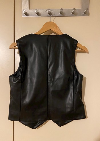 Düğmeli Siyah Deri Kolsuz Yelek - Görsel 3