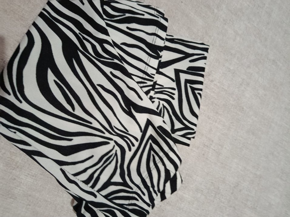 Kadın Gri Zebra Desenli Flared Pantolon - Görsel 4