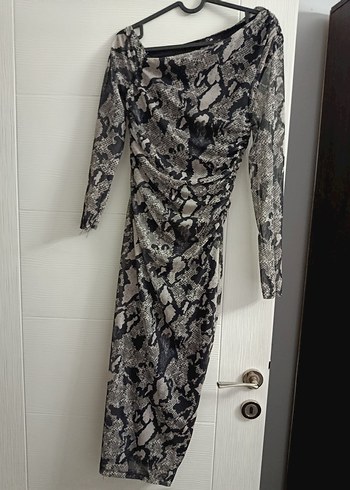 Yılan Desenli V Yaka darbeli elbise - Görsel 2