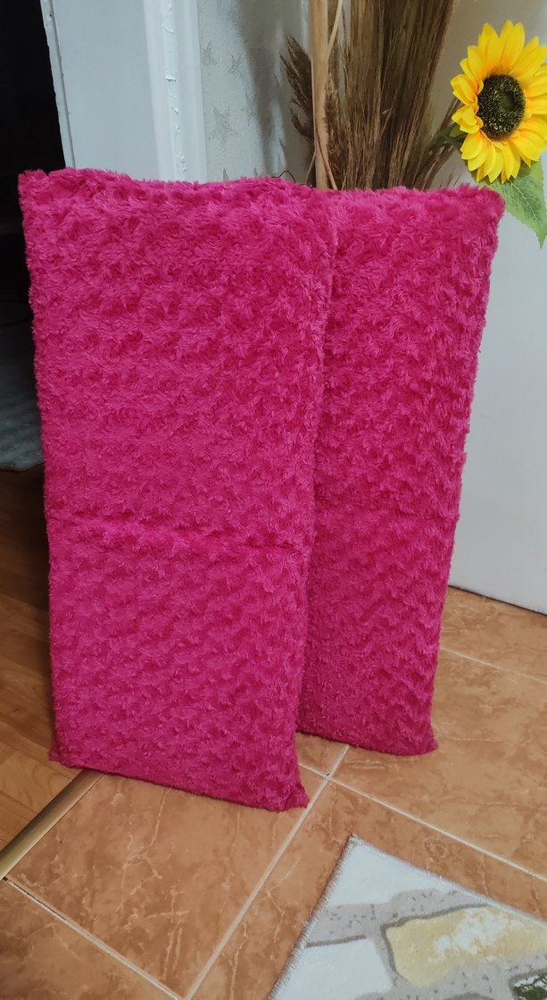 Renkli Pembe Yumuşak Dokulu Yastık - Görsel 2