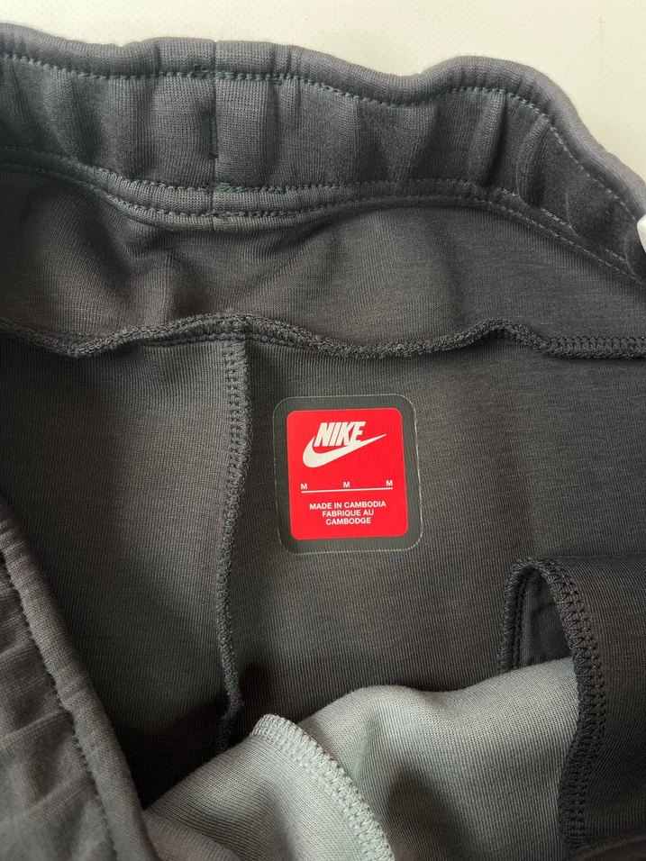 Nike Tech Fleece - Görsel 2