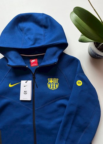 Nike Tech Fleece Barcelona - Görsel 2