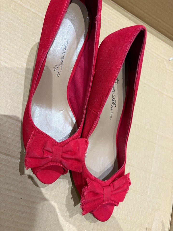 Kırmızı stiletto - Görsel 2