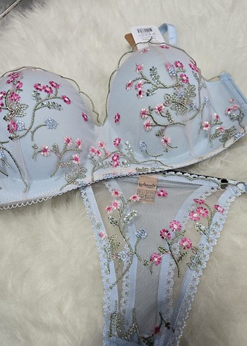 İşlemeli Beyaz Bohem Parisian Sütyen Takımı - Görsel 2