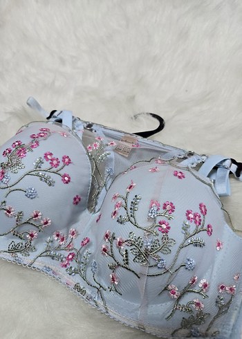 İşlemeli Beyaz Bohem Parisian Sütyen Takımı - Görsel 3