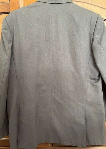 Gri Düğmeli Erkek Takım elbise
Ceket ve Pantolon birlikte - Görsel 3