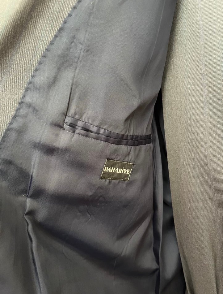 Gri Düğmeli Erkek Takım elbise
Ceket ve Pantolon birlikte - Görsel 4