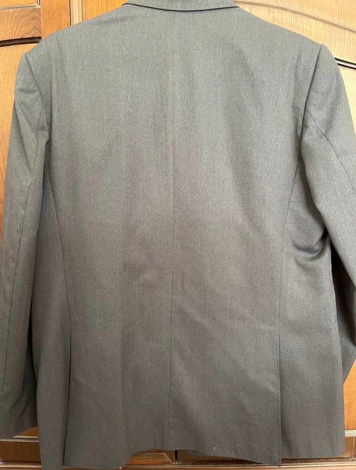 Gri Düğmeli Erkek Takım elbise
Ceket ve Pantolon birlikte - Görsel 3